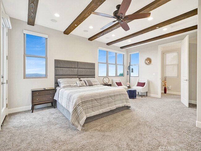 Building Photo - 75 Marbella