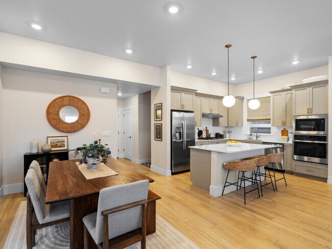 Building Photo - 13728 SW 166th Ave