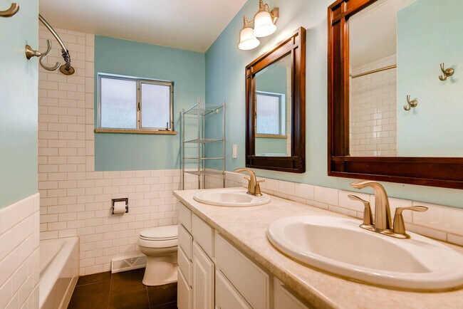 Building Photo - 1667 S Milwaukee St