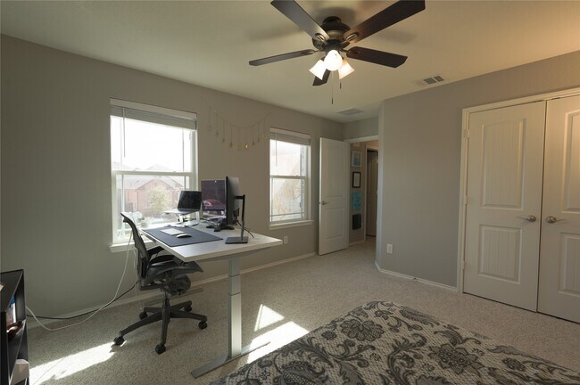 Building Photo - 404 Kaden Prince Dr