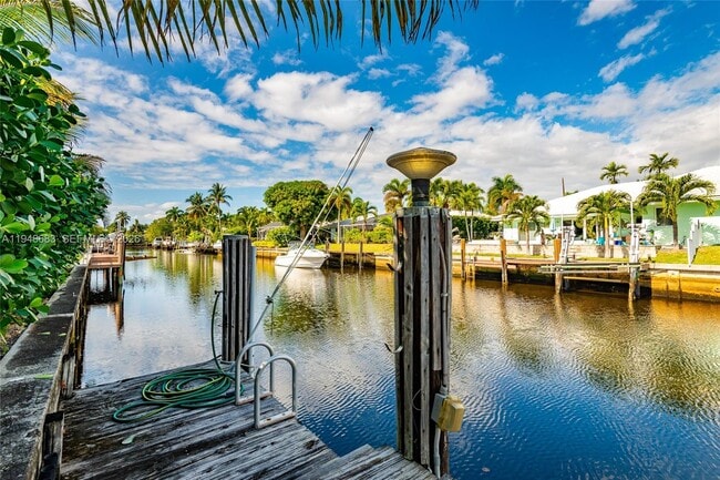 Building Photo - 709 Elm Tree Ln