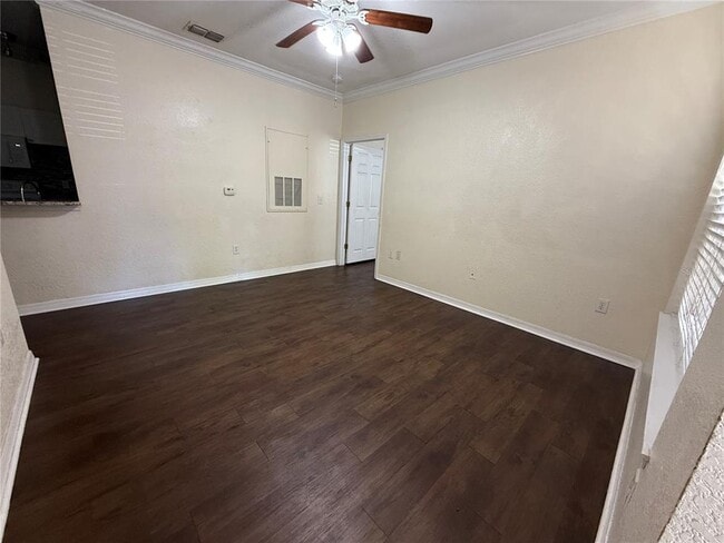 Building Photo - 875 Grand Regency Pointe