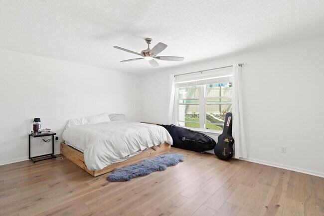 Building Photo - 200 Islamarada Ct