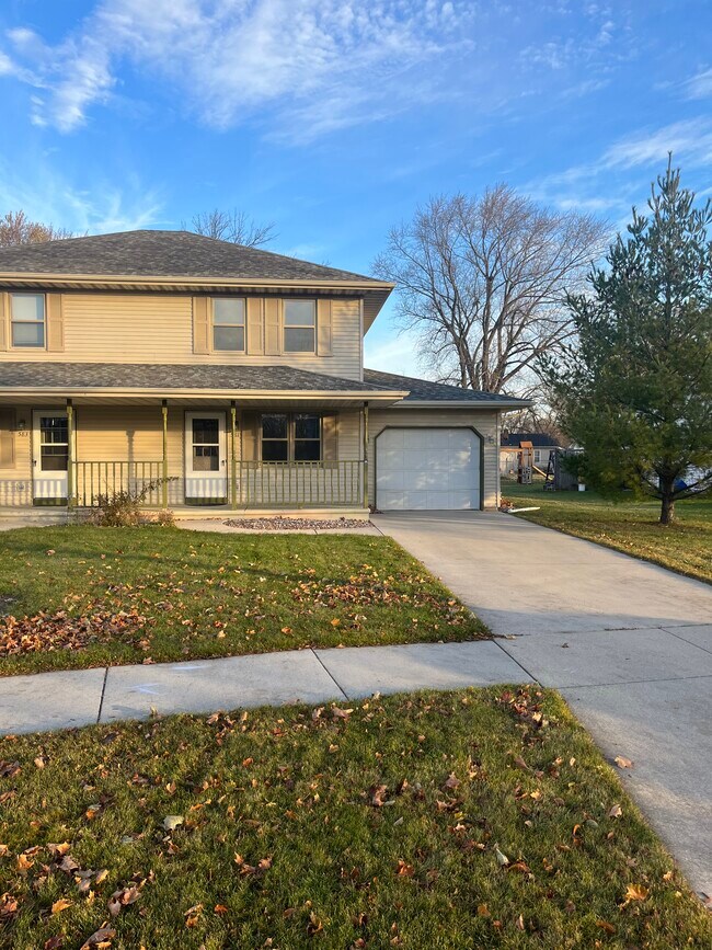 Primary Photo - 581 Evans Dr