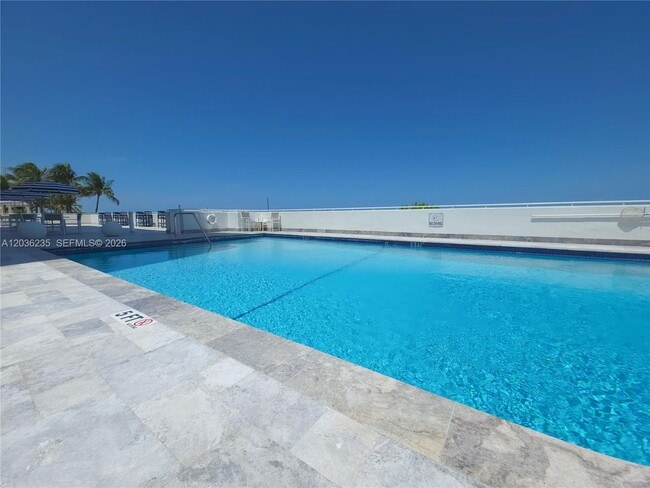 Building Photo - 401 Ocean Dr