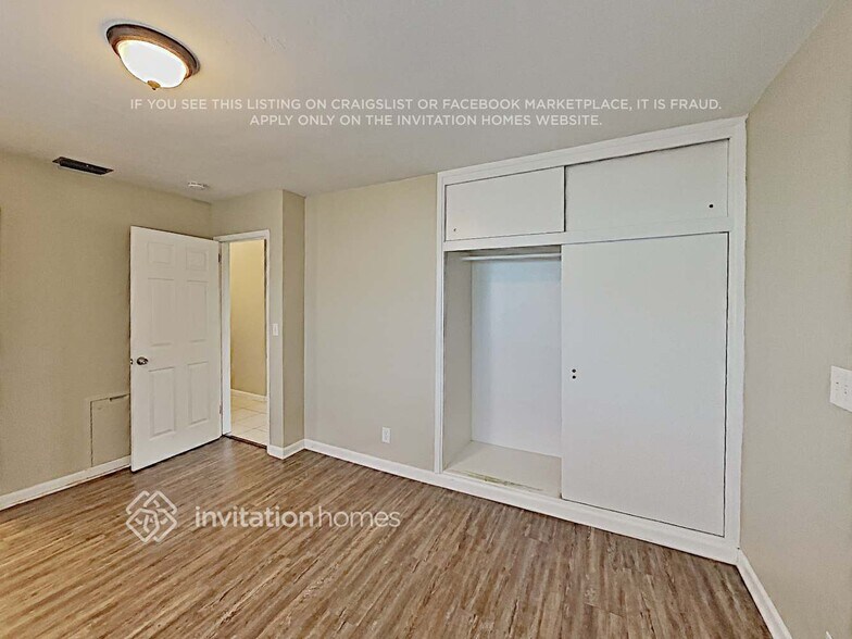 Building Photo - 1521 20th Ave N