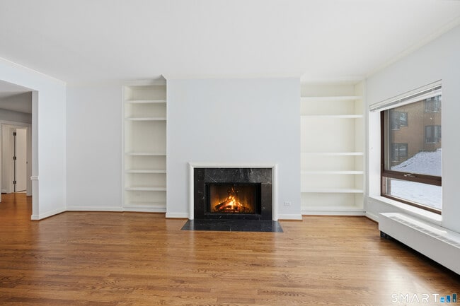 Building Photo - 1 Milbank Ave