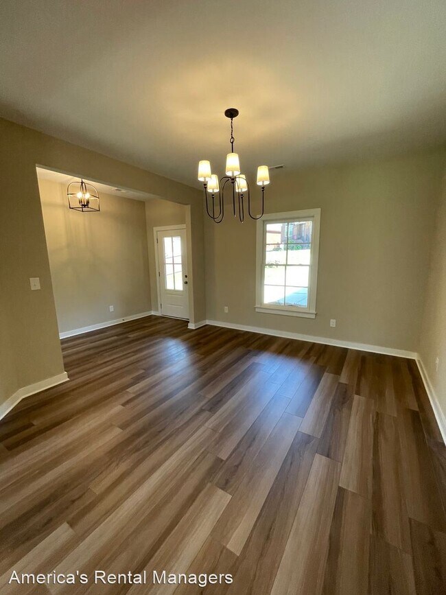 Building Photo - 4 br, 3 bath House - 44 Oak Ridge Place