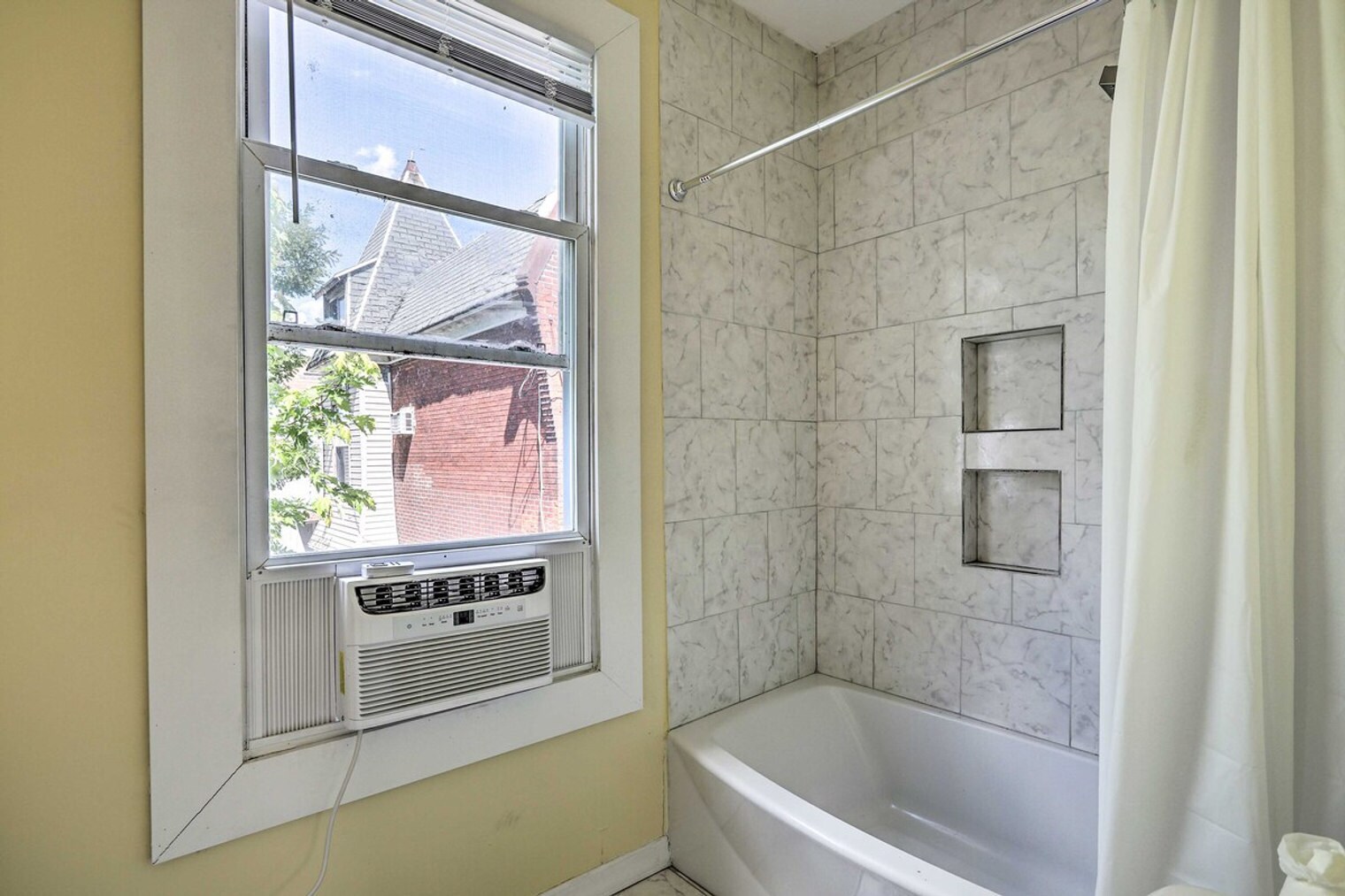 Building Photo - 1621 St. Paul St