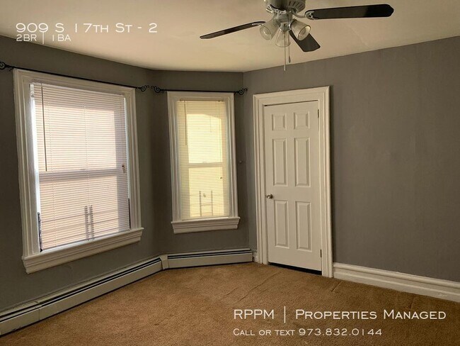 Building Photo - 909 S 17th St - 2 - 2 beds, 1 full bath