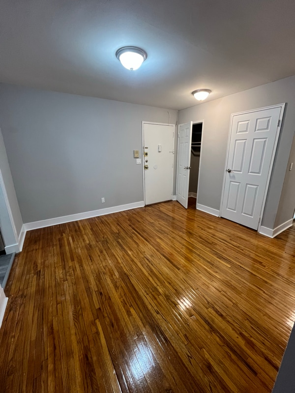 Building Photo - 385 Park Ave