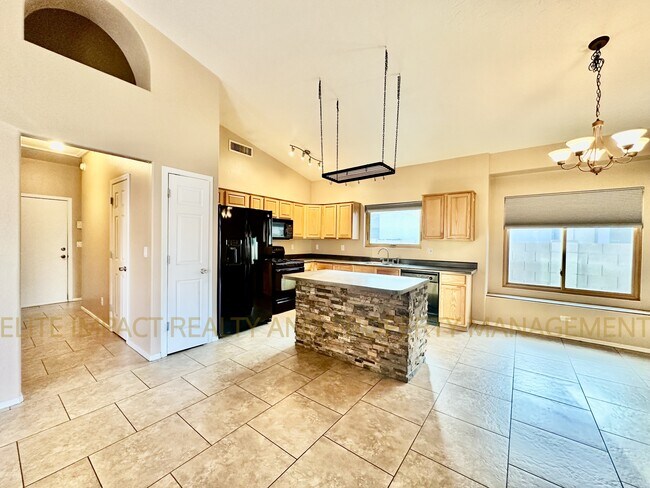 Building Photo - 8999 E Marci Lynne Way