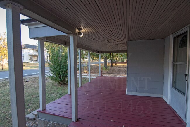 Building Photo - **Cozy 2-Bedroom rental in Edna**