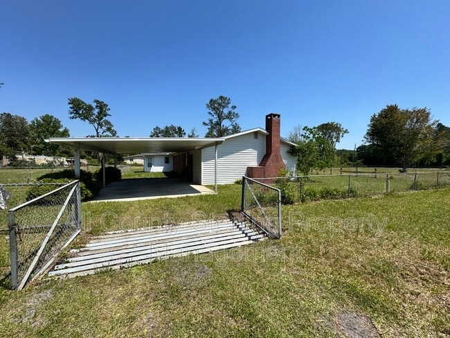 Building Photo - 2730 N US Hwy 441