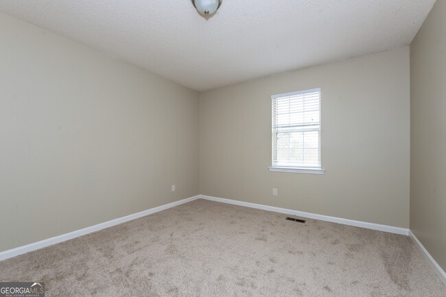 Building Photo - 205 Briarpatch Ct