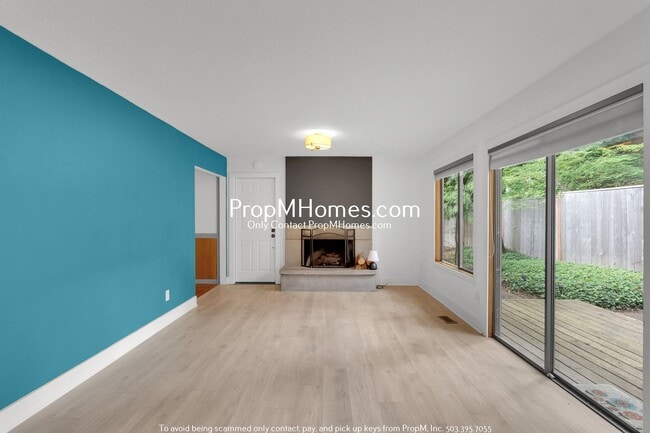 Building Photo - Sleek + Stylish Four Bedroom Escape in Palisades! DEPOSIT SPECIAL