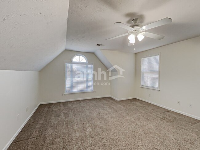 Building Photo - 399 Meigs Dr