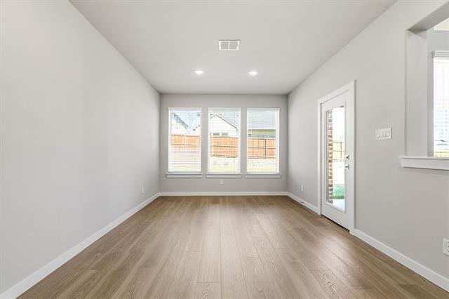 Building Photo - 1720 Foxtail Dr