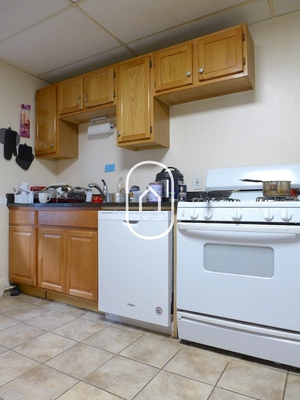 Building Photo - 1578 Tremont St