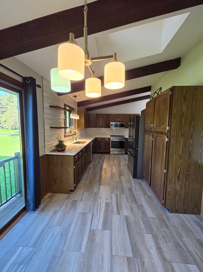 Building Photo - 226451 Kinglet Cir