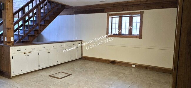 Building Photo - 114 Bryan St