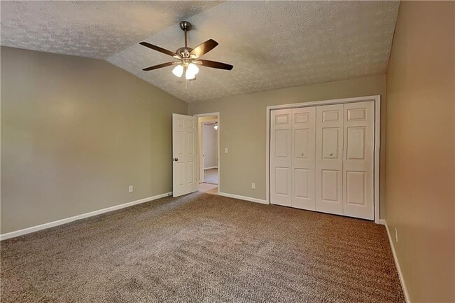 Building Photo - 815 Riverstone Ln