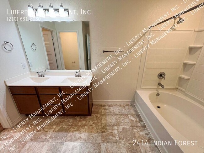 Building Photo - 2414 Indian Frst