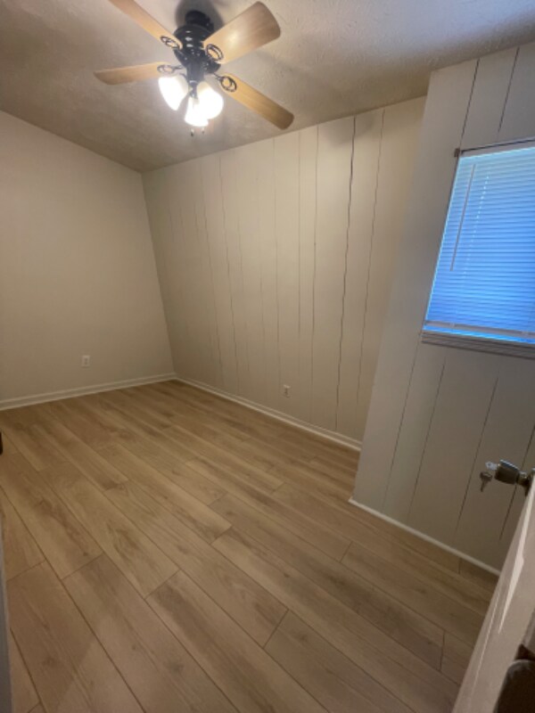 Building Photo - 475 Rustwood Dr