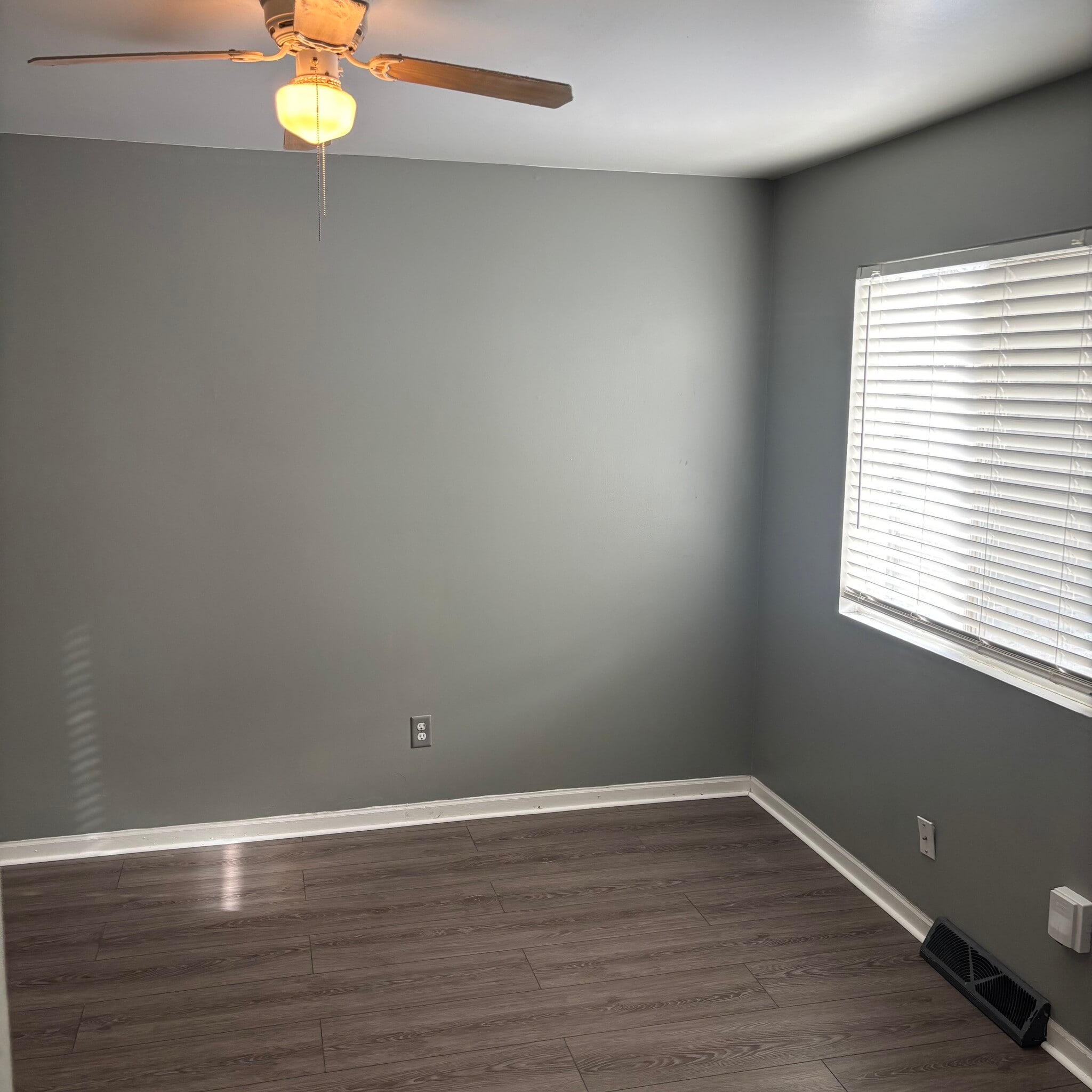 Building Photo - 1023 44th St