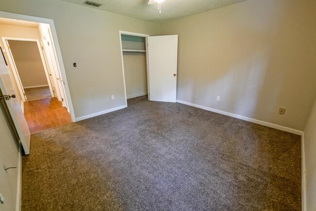 Building Photo - 2230 Mandrell Ct