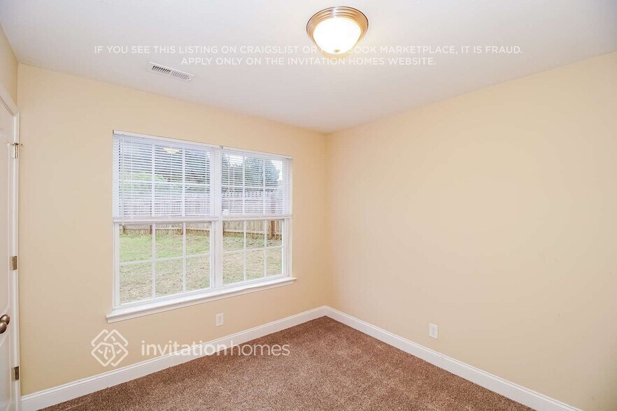 Building Photo - 148 Newport Dr