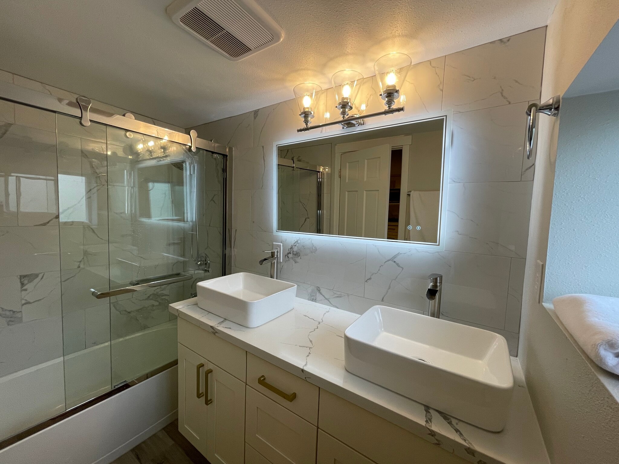 Building Photo - 4204 Letitia Ave S