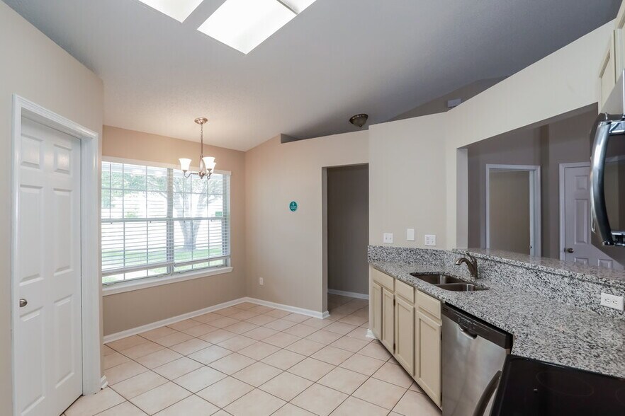 Building Photo - 2968 Waters View Cir