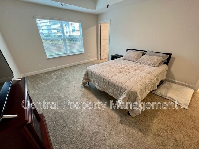Building Photo - 16 Camden Wds Trl