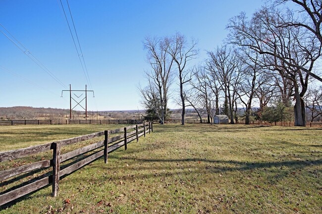 Building Photo - Peaceful & Private Shadwell Mountain Cottage Near I-64 & Pantops
