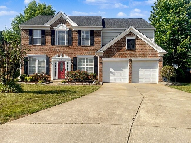 Building Photo - Spacious & Elegant 4 BR / 2.5 BA High Point Home – Over 2,400 Sq Ft!