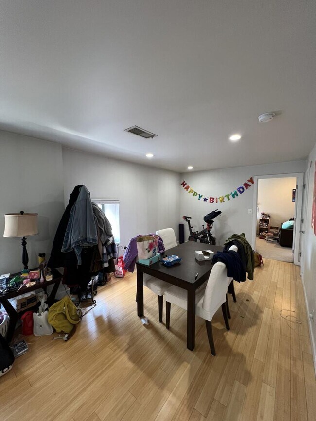 Building Photo - 2 bedroom in Boston MA 02118