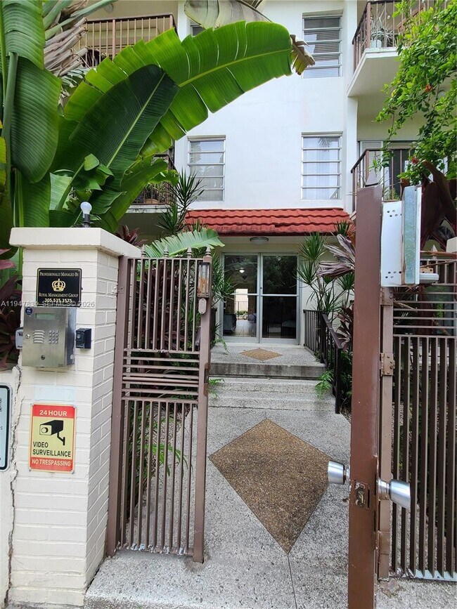 Building Photo - 1821 Jefferson Ave