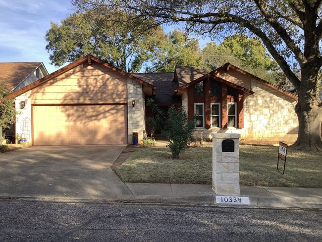 Building Photo - Rare Rental- Fully Renovated Classic in Ca...