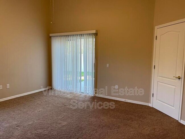 Building Photo - 1930 Grenville Ct