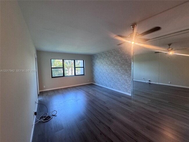 Building Photo - 1000 River Reach Dr