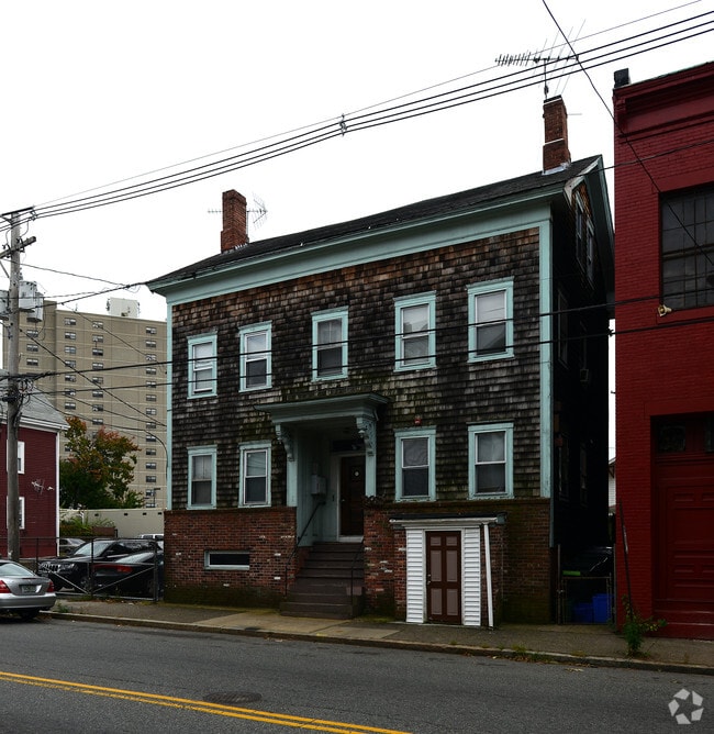 Building Photo - 274 Orms St