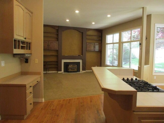 Building Photo - Beautiful 3 Bedroom Home in Gig Harbor