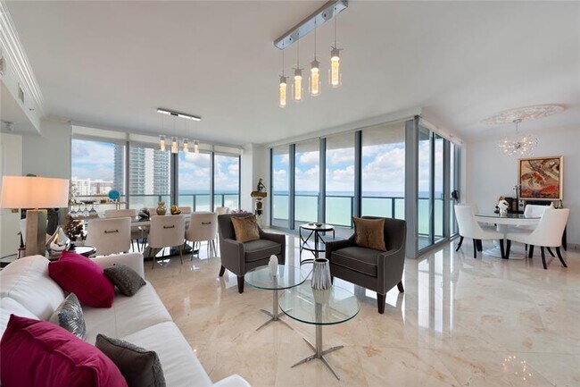 Building Photo - 3101 S Ocean Dr