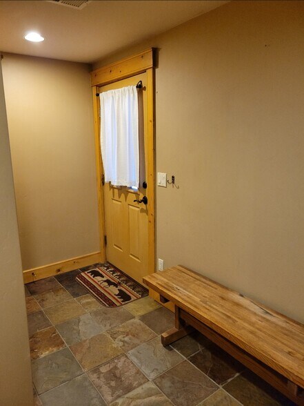 Building Photo - 145 Gold Run Cir
