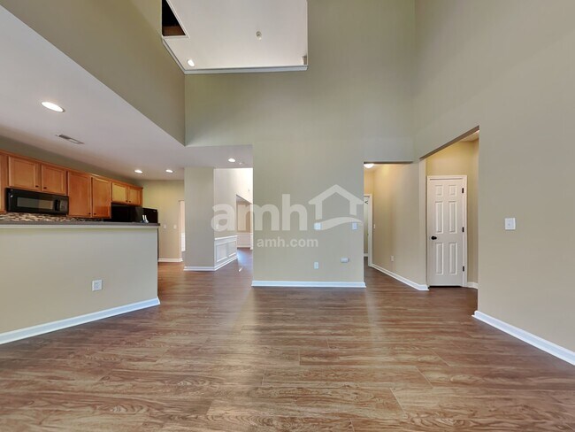 Building Photo - 173 Largess Ln