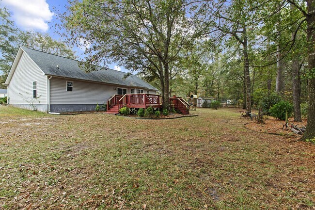 Building Photo - 206 Chokecherry S