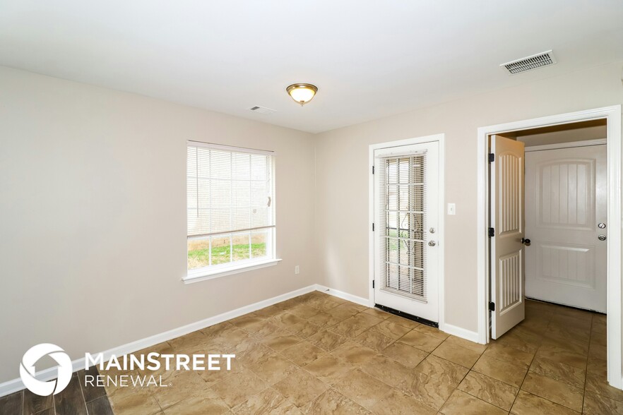 Building Photo - 10186 Sterling Ridge Dr