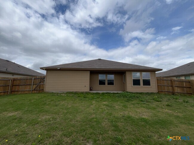 Building Photo - 5110 Natalia Rd