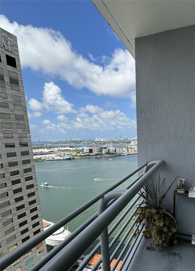 Building Photo - 335 S Biscayne Blvd
